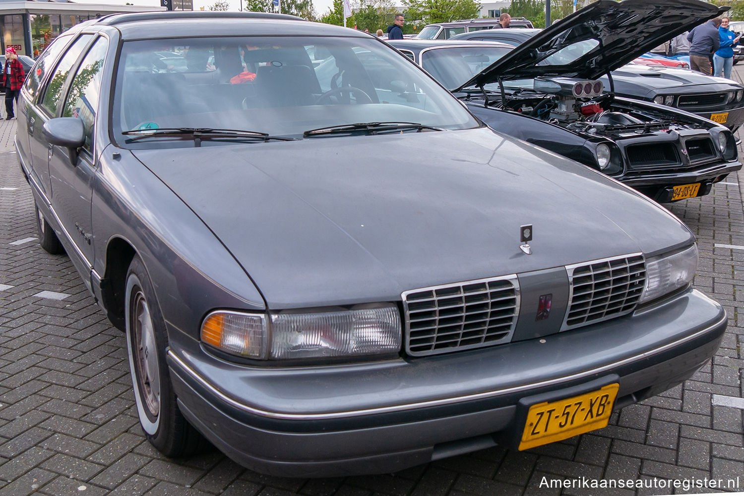 Oldsmobile Custom Cruiser uit 1991